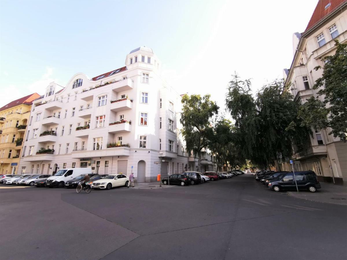 Kvh By Rockchair Apartments L Superhost Status L Boxspringbett Am Schloss Charlottenburg Welcomes You! Berlin Kültér fotó