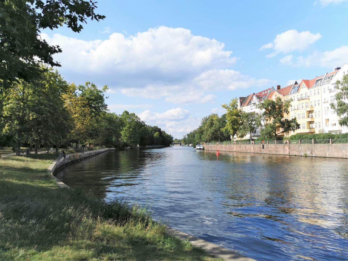Kvh By Rockchair Apartments L Superhost Status L Boxspringbett Am Schloss Charlottenburg Welcomes You! Berlin Kültér fotó